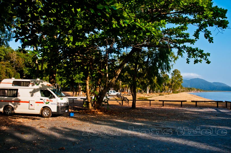 Bramston Beach, ein Caravanpark direkt am Strand